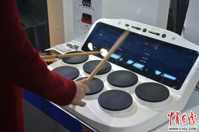 跳躍在創(chuàng)博會(huì)上的奇妙音符 當(dāng)電子產(chǎn)品的研發(fā)與銷售奏響創(chuàng)新樂章